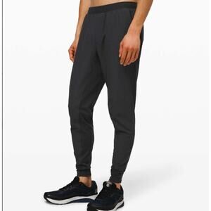 Lululemon Men's Switch Up Jogger Pants Black Size L Stretch Running Slim Fit